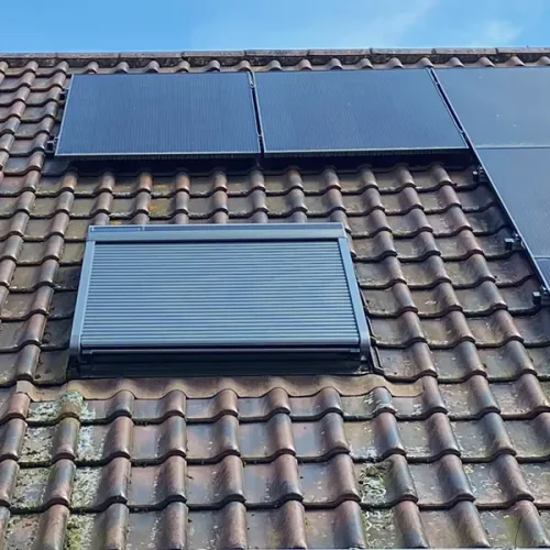 Velux rolluik op zonne-energie - dakraam Geraardsbergen